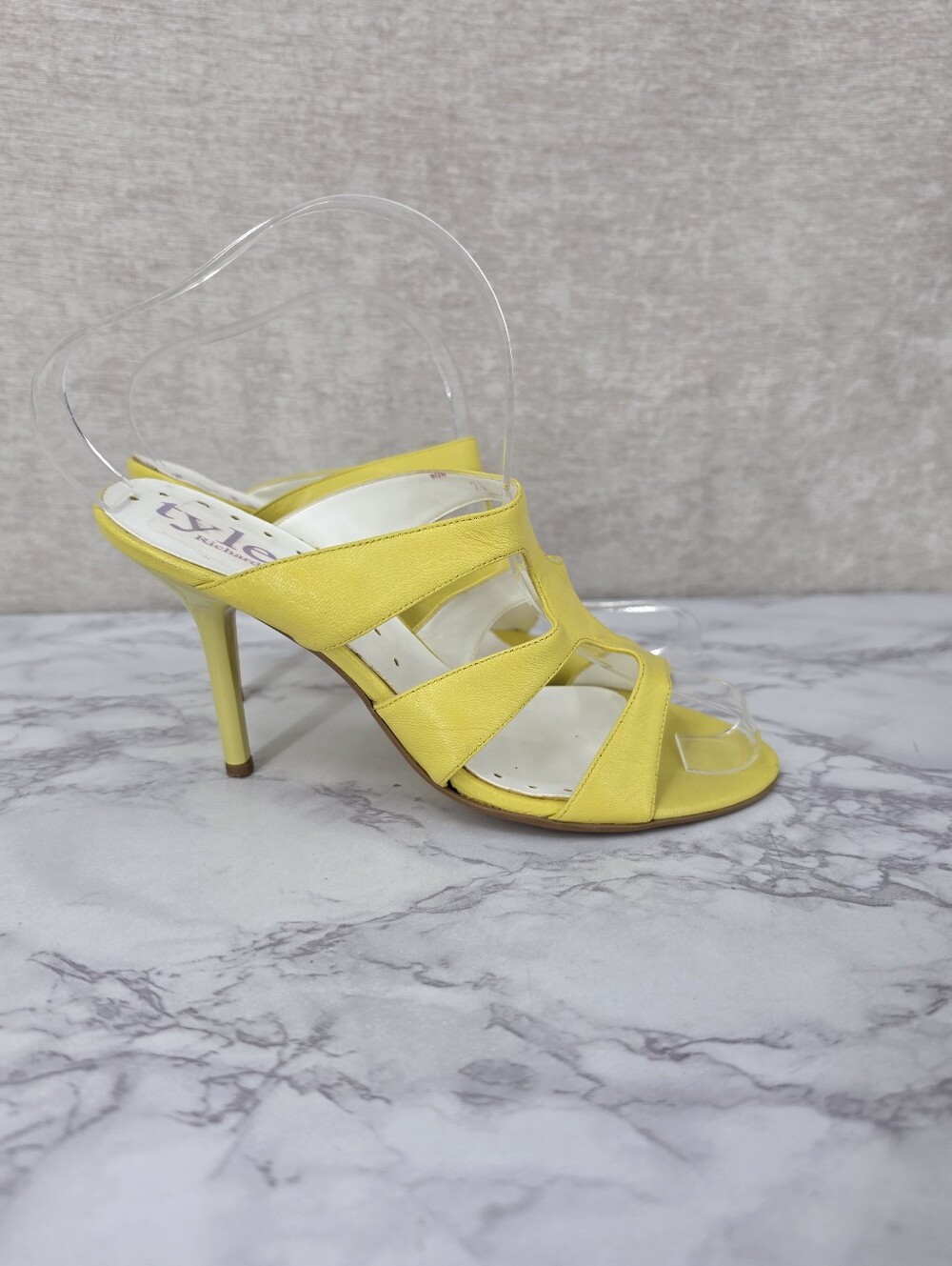 Richard Tyler Yellow Leather Strappy High Heels Sandals Pumps